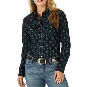 Wrangler Alaya Women's Western Pearl Snap Shirt, size large, BNWT